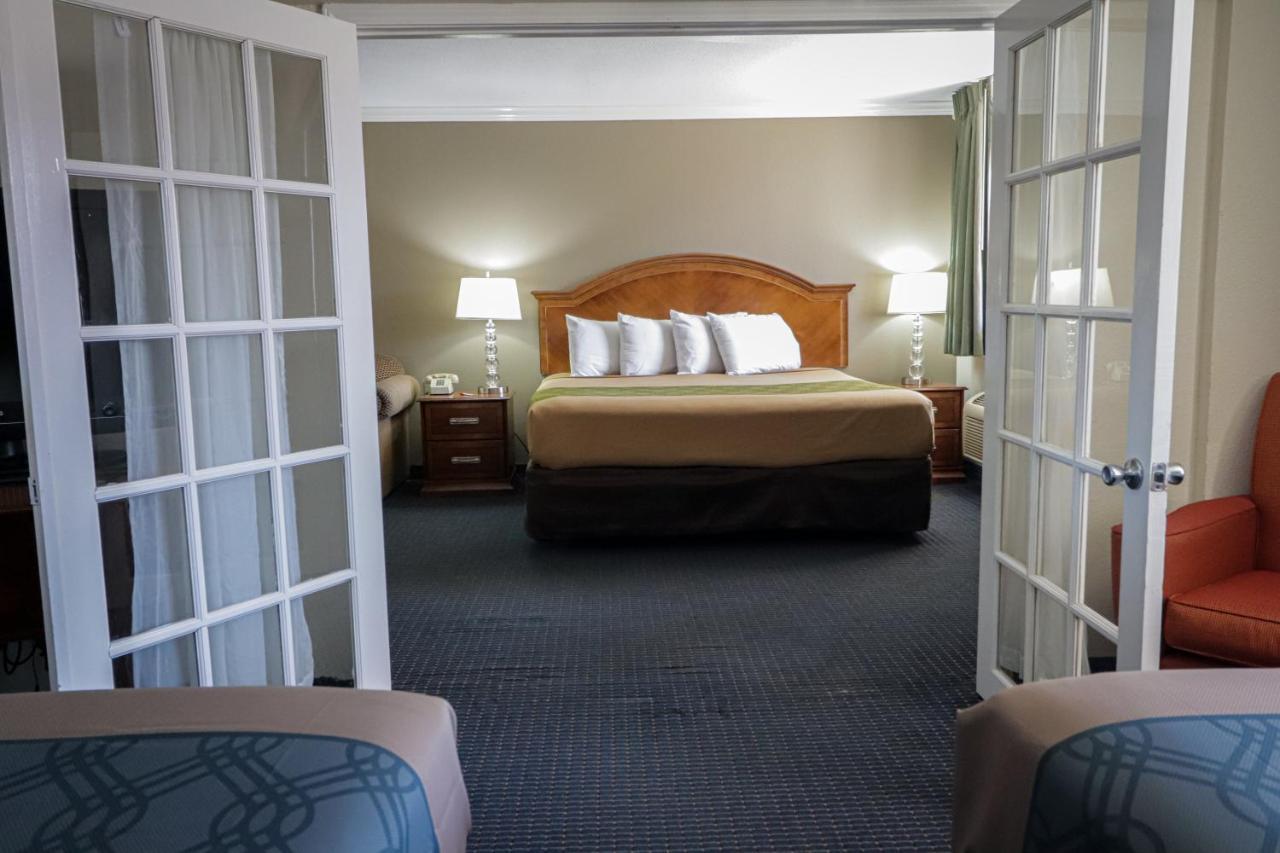 University Inn & Suites ซานอันโตนิโอ ภายนอก รูปภาพ